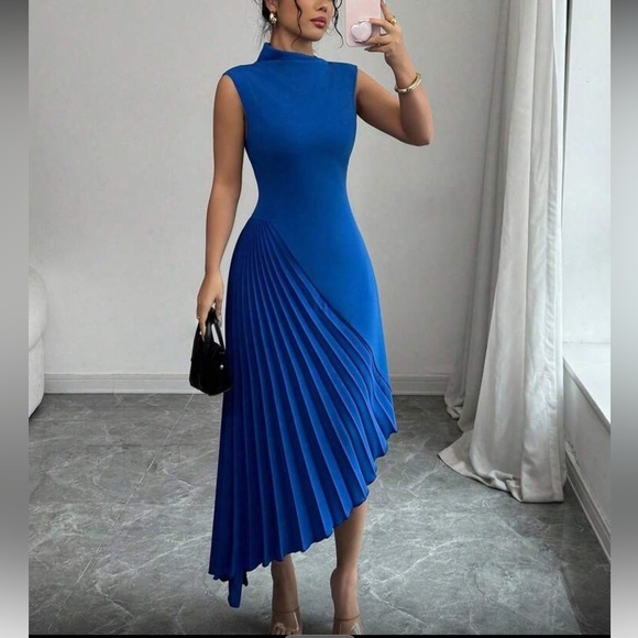 Dresses & Skirts - Luxe asymmetrical pleated collar sheath dress